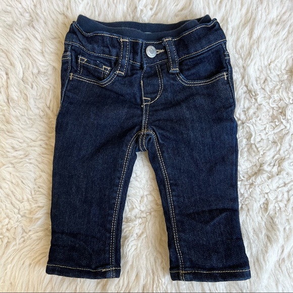 Baby Gap Flannel-Lined Jeans | 0-3 mo | Baby Girls - Picture 2 of 8